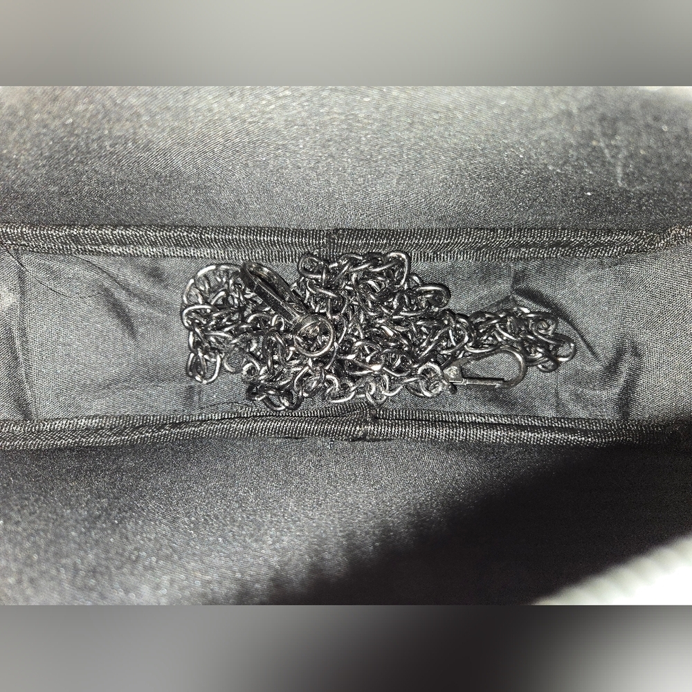 Black and White Cowboy Hat Shoulder Bag with Star Accent - Picture 5 of 6